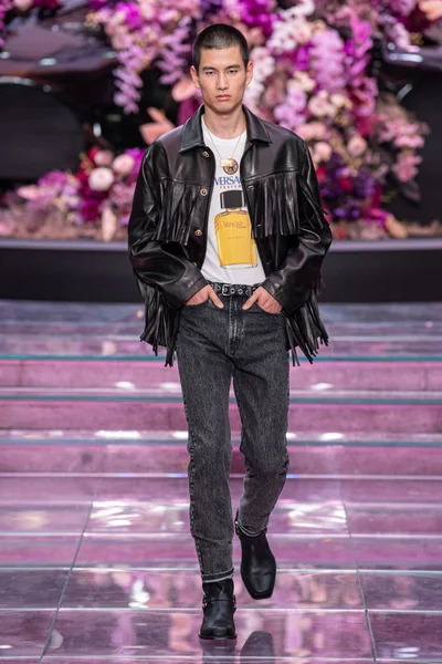 Look 11